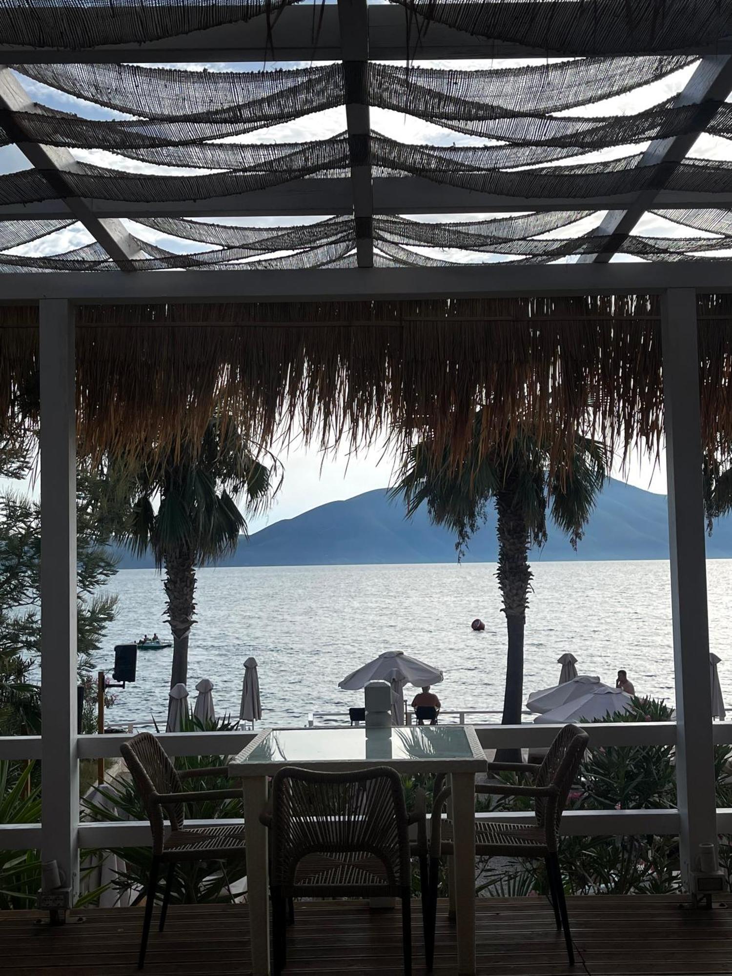 Coral Hotel & Resort Radhimë Buitenkant foto