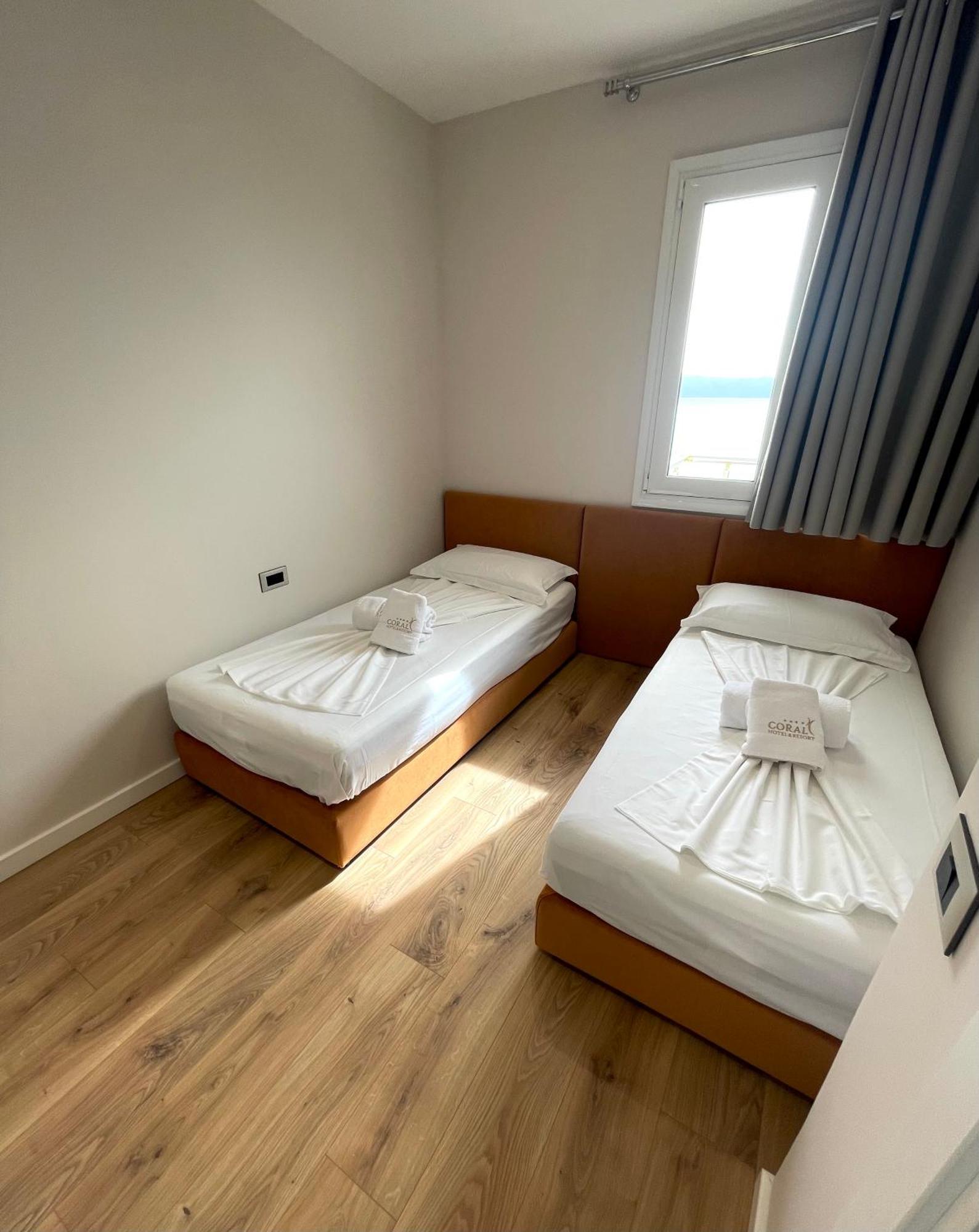 Coral Hotel & Resort Radhimë Buitenkant foto
