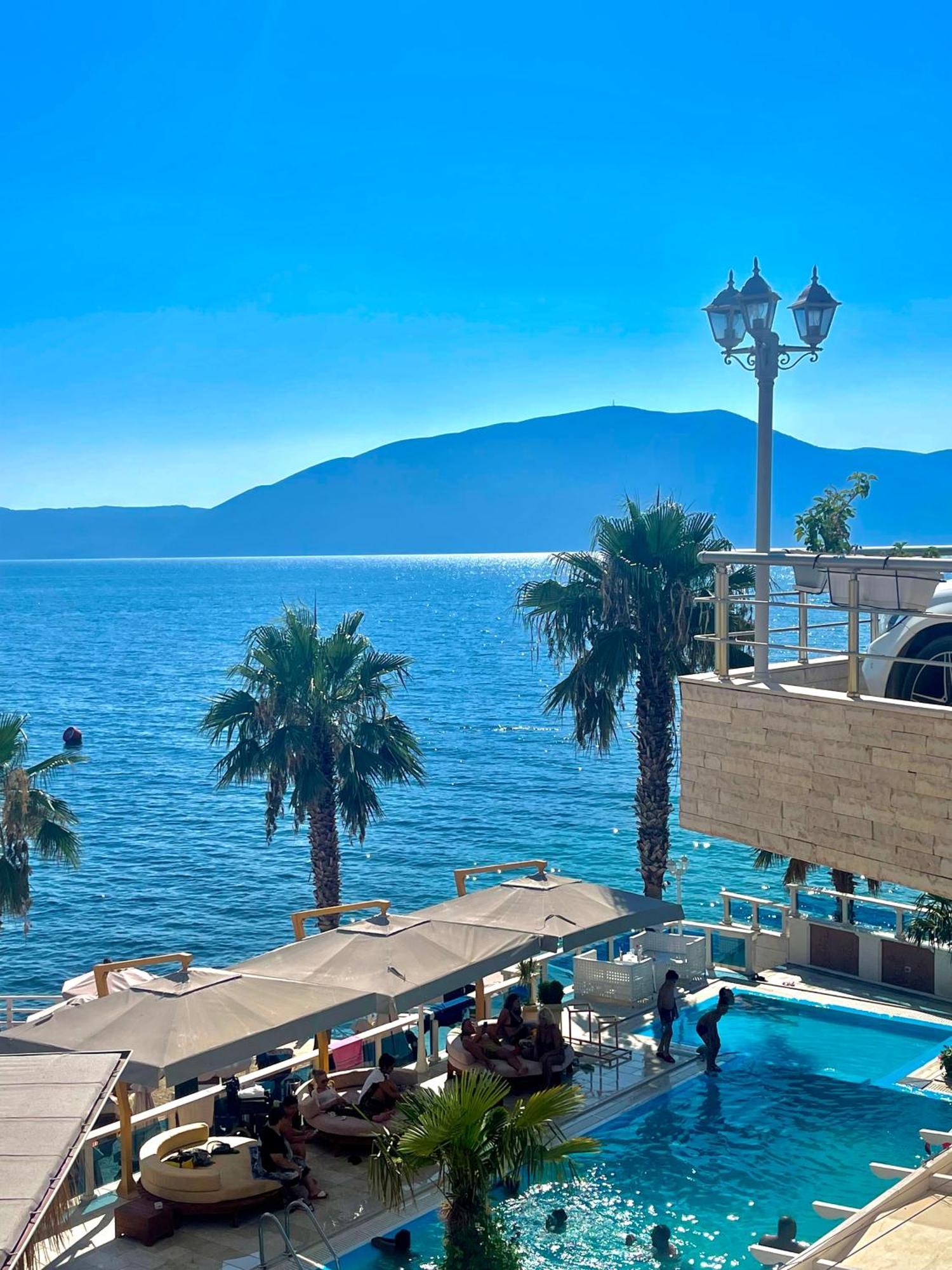 Coral Hotel & Resort Radhimë Buitenkant foto