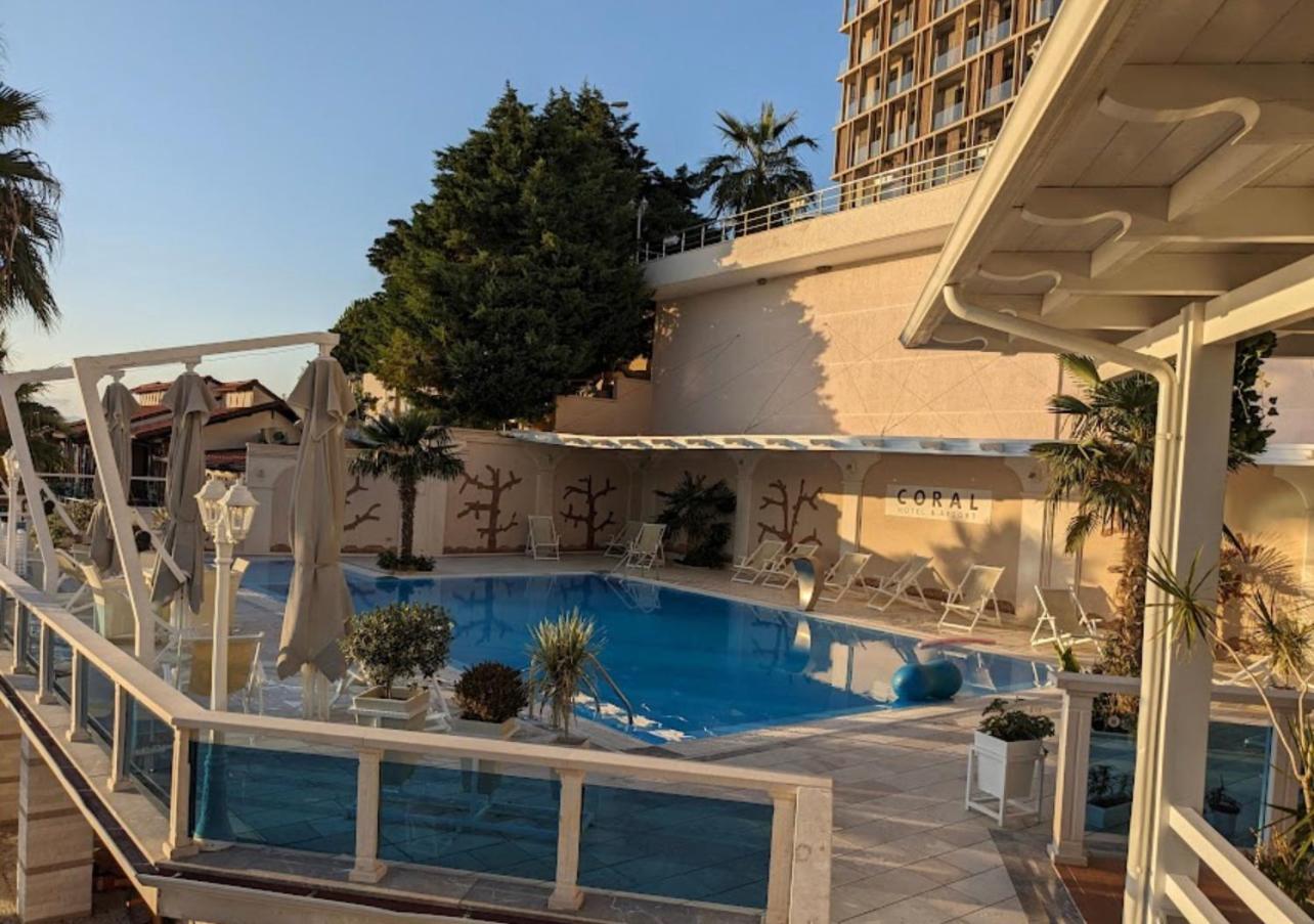 Coral Hotel & Resort Radhimë Buitenkant foto