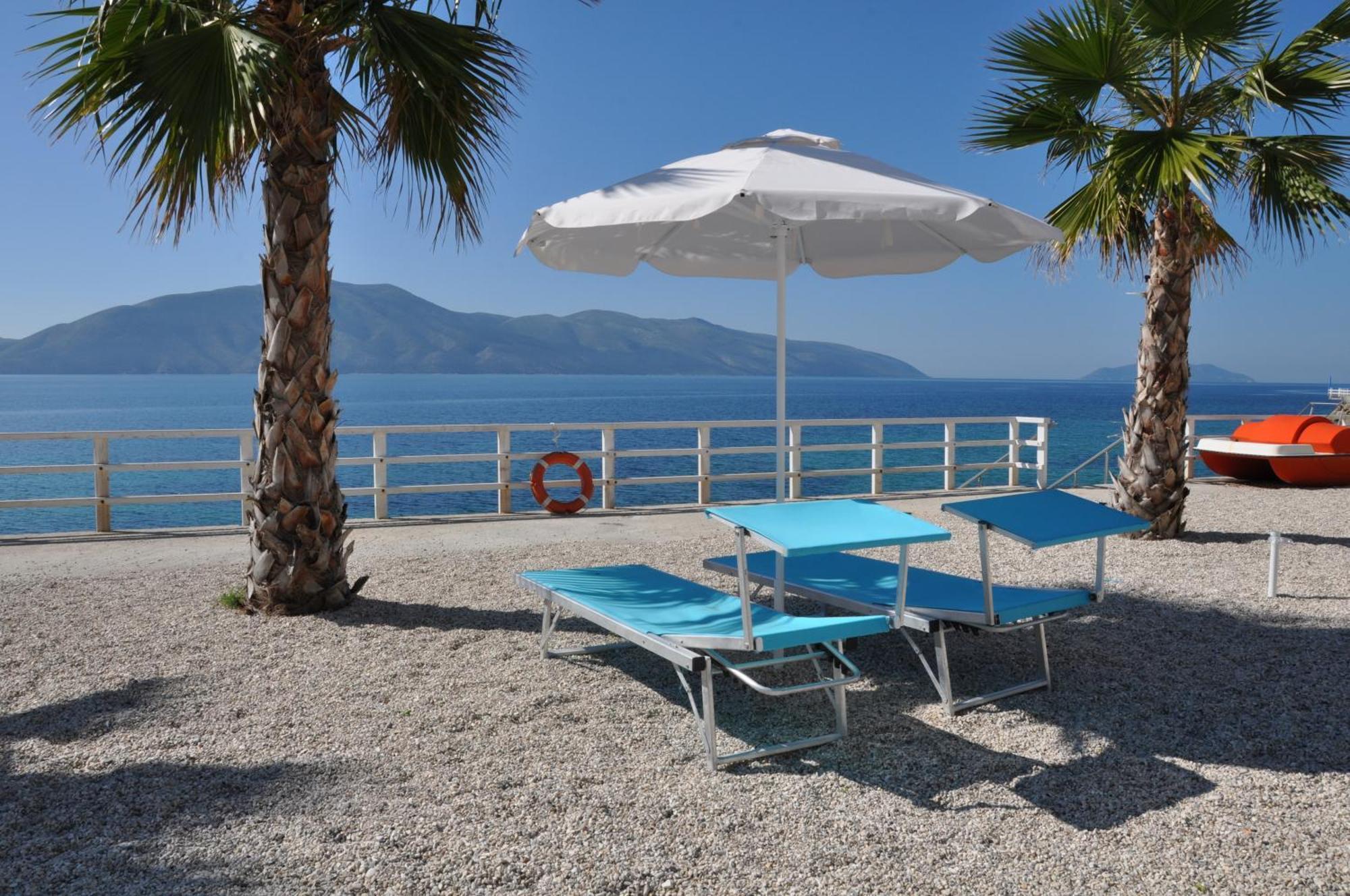 Coral Hotel & Resort Radhimë Buitenkant foto