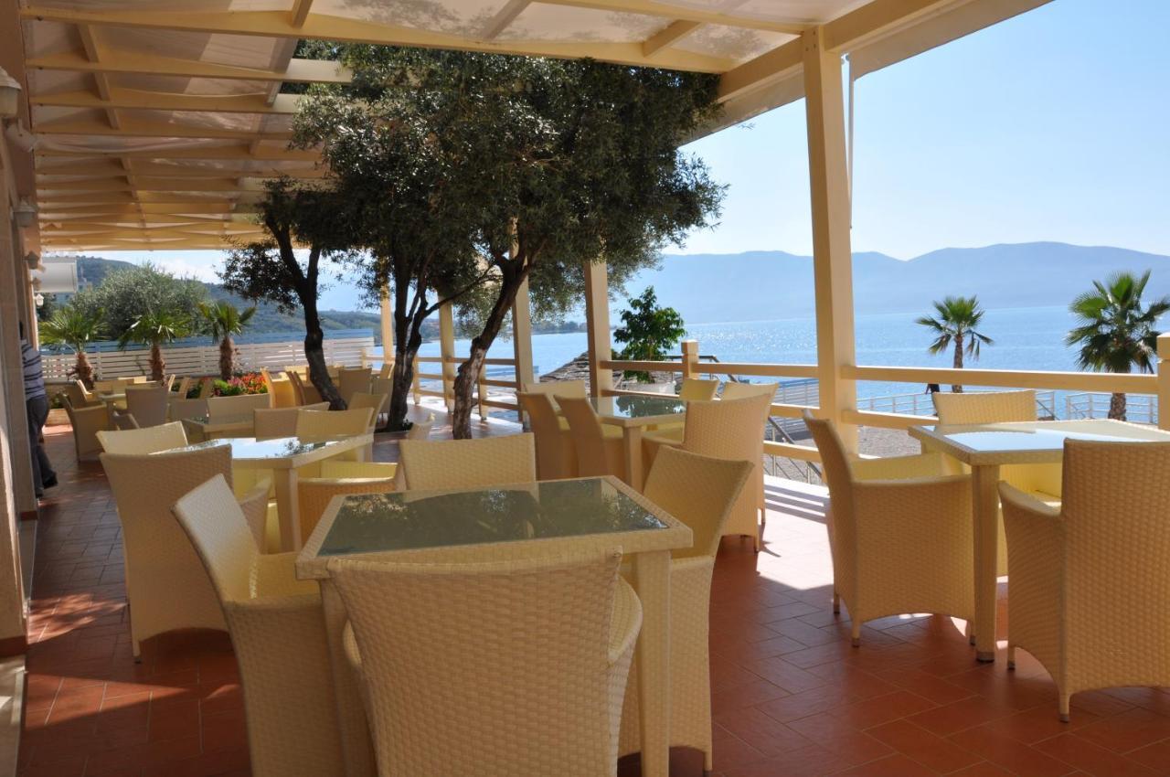Coral Hotel & Resort Radhimë Buitenkant foto