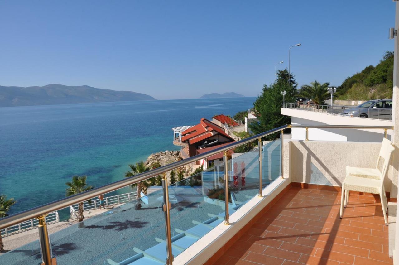 Coral Hotel & Resort Radhimë Buitenkant foto