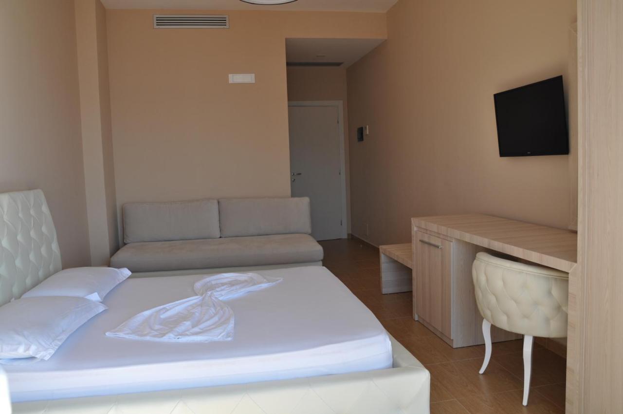 Coral Hotel & Resort Radhimë Kamer foto